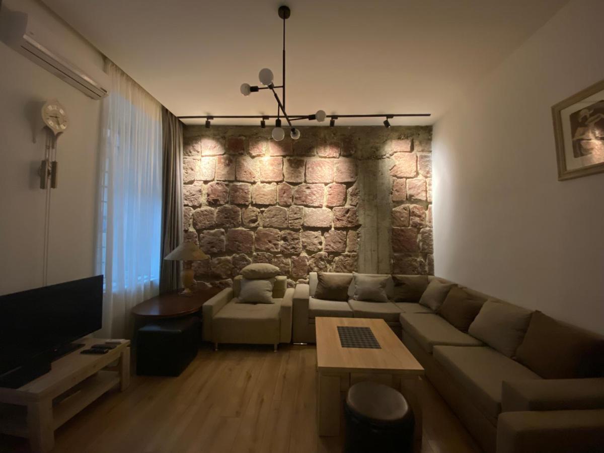 Nice Loft On Uznadze Street ティビリシ エクステリア 写真