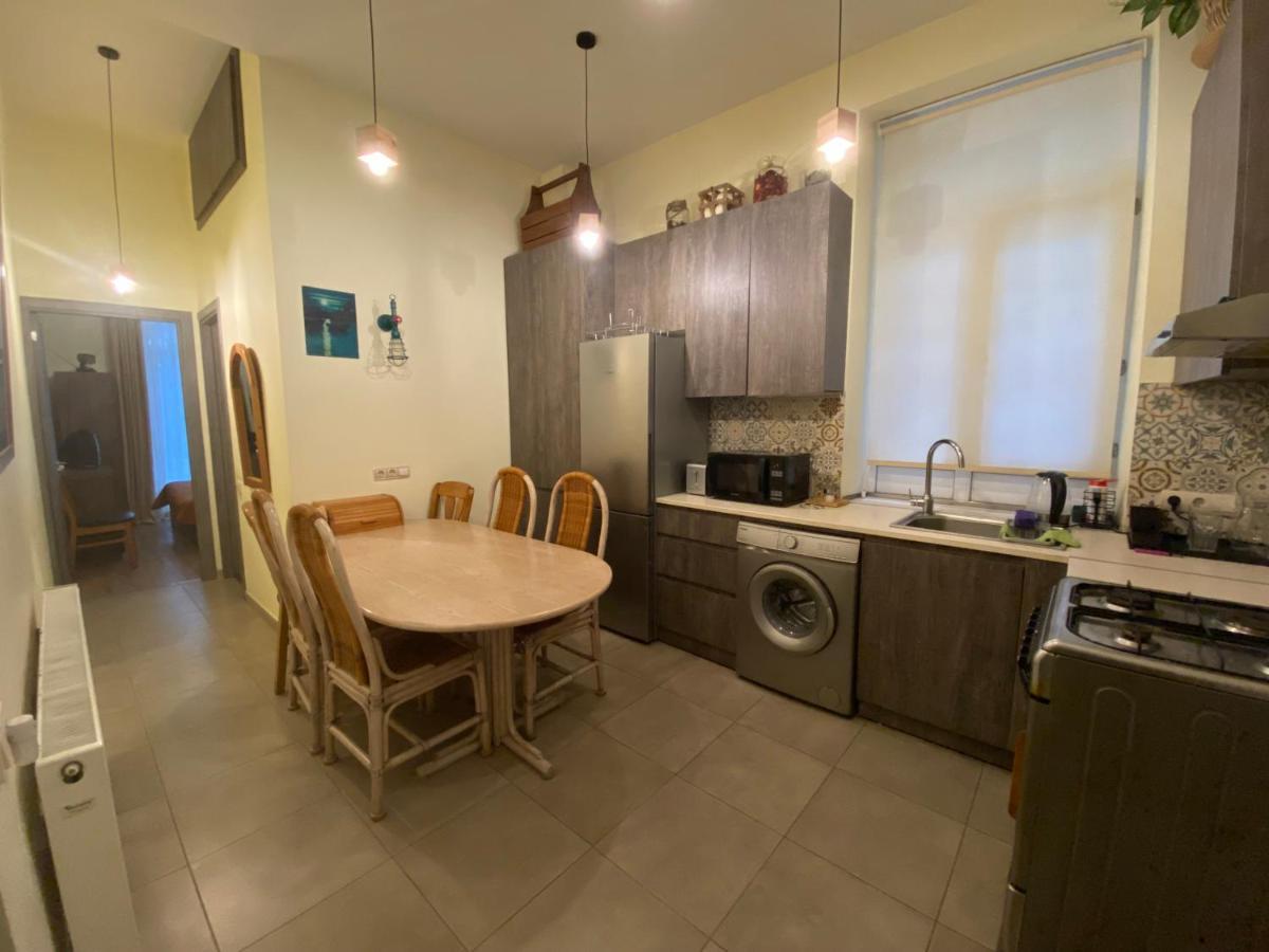 Nice Loft On Uznadze Street ティビリシ エクステリア 写真